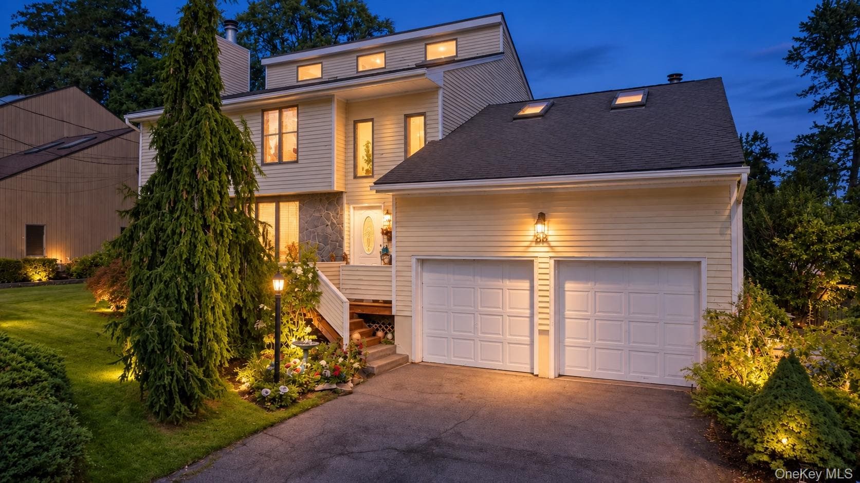 88 Rockingchair Road, White Plains