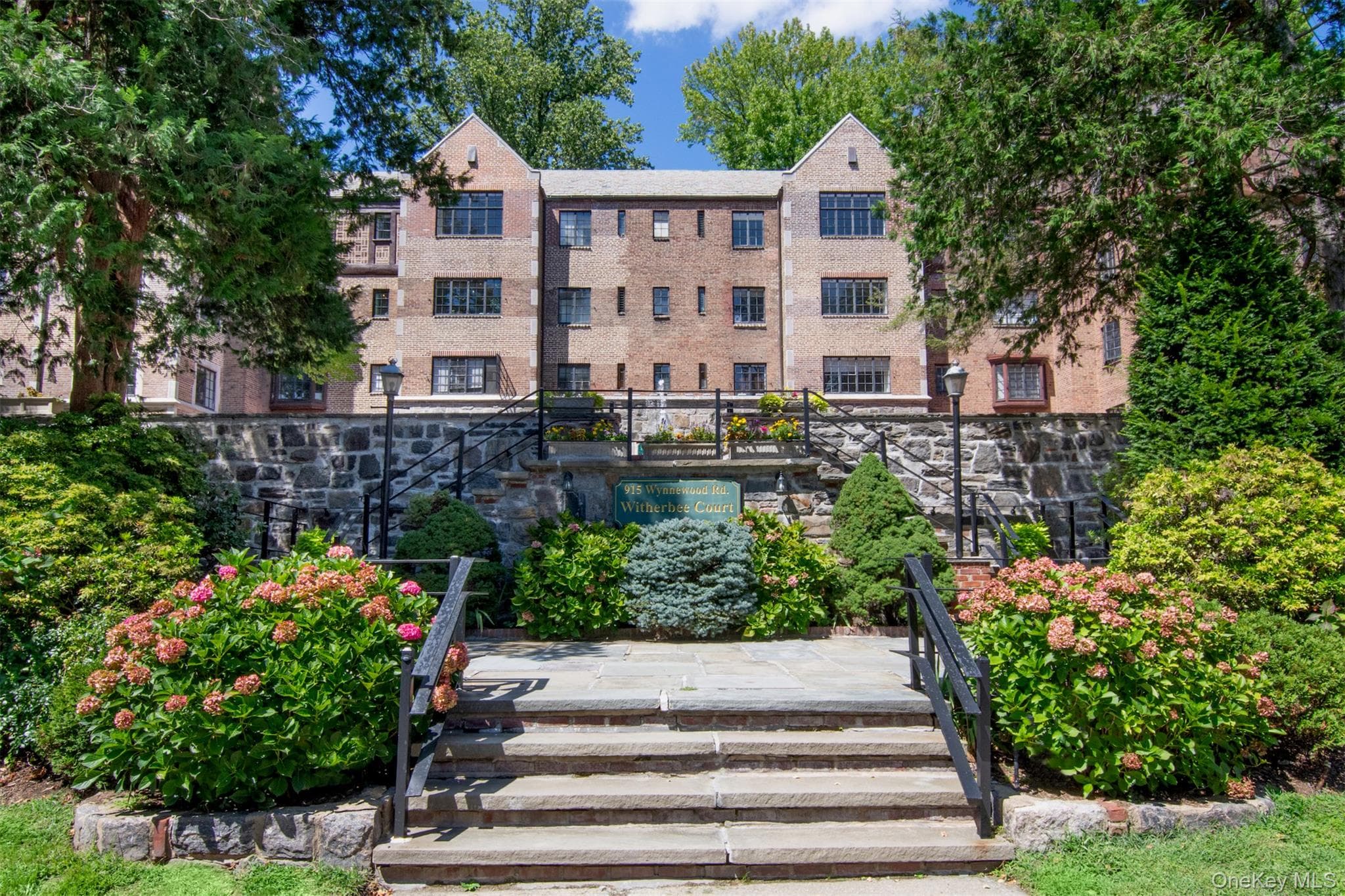 915 Wynnewood Road Unit: G4, Pelham