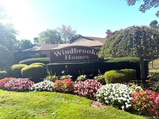 96 Feller Drive, Central Islip