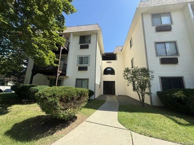21 Village Park Drive Unit: 1B, Fishkill