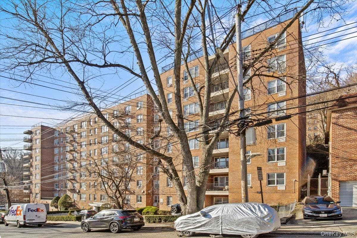 5425 Valles Avenue Unit: 4M, Bronx