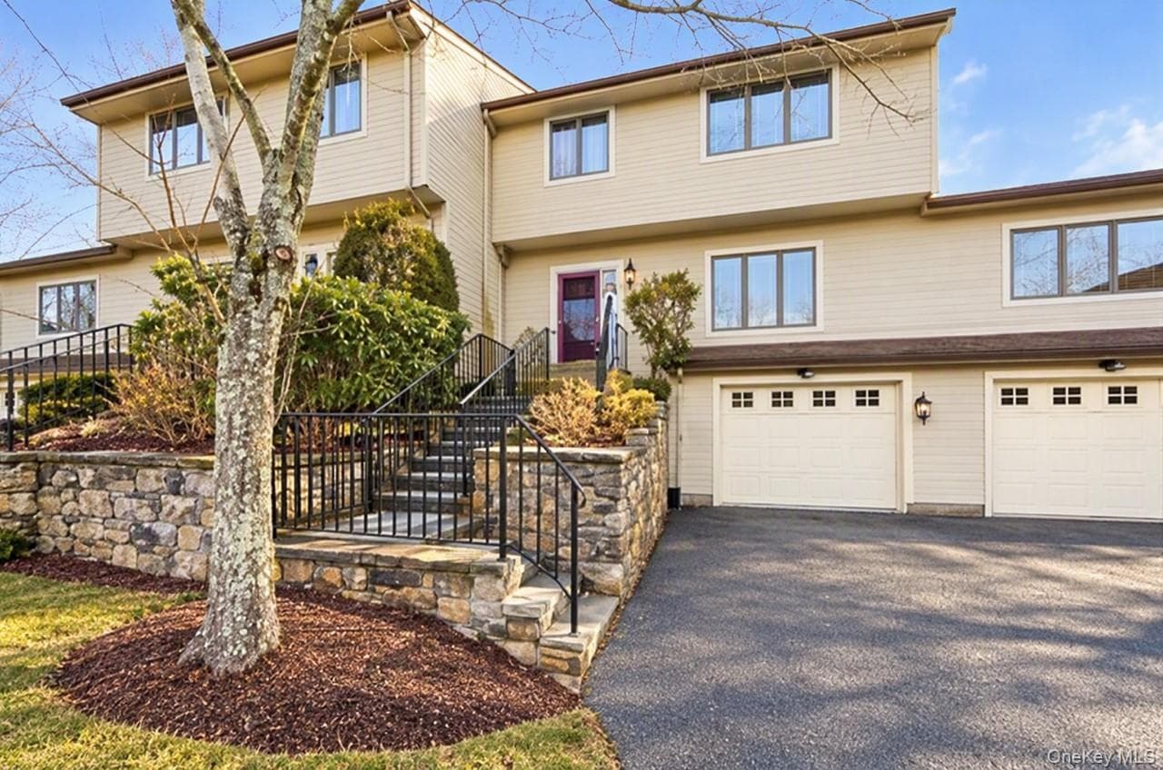 83 Krystal Drive, Somers
